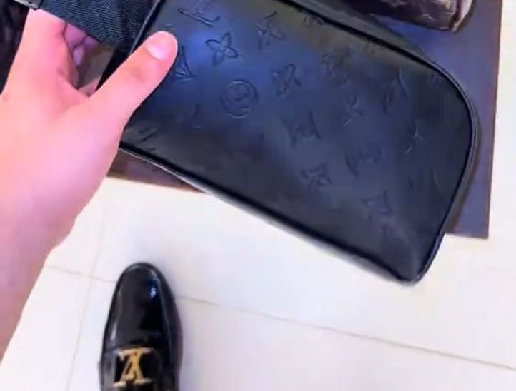 HAND BAG AVAILABLE