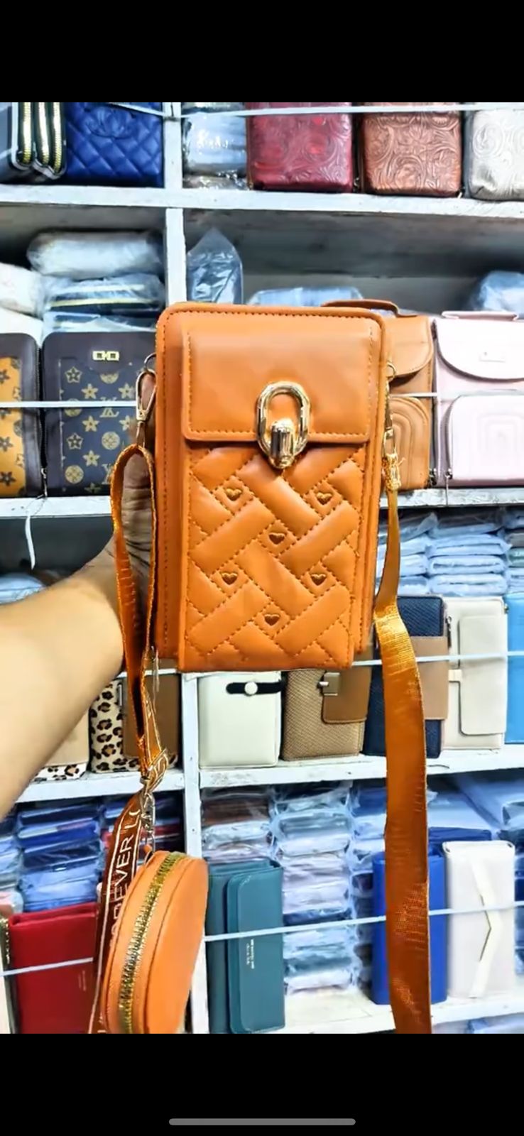 LADIES CROSS BODY BAGS AVAILABLE IN BEST PRICE